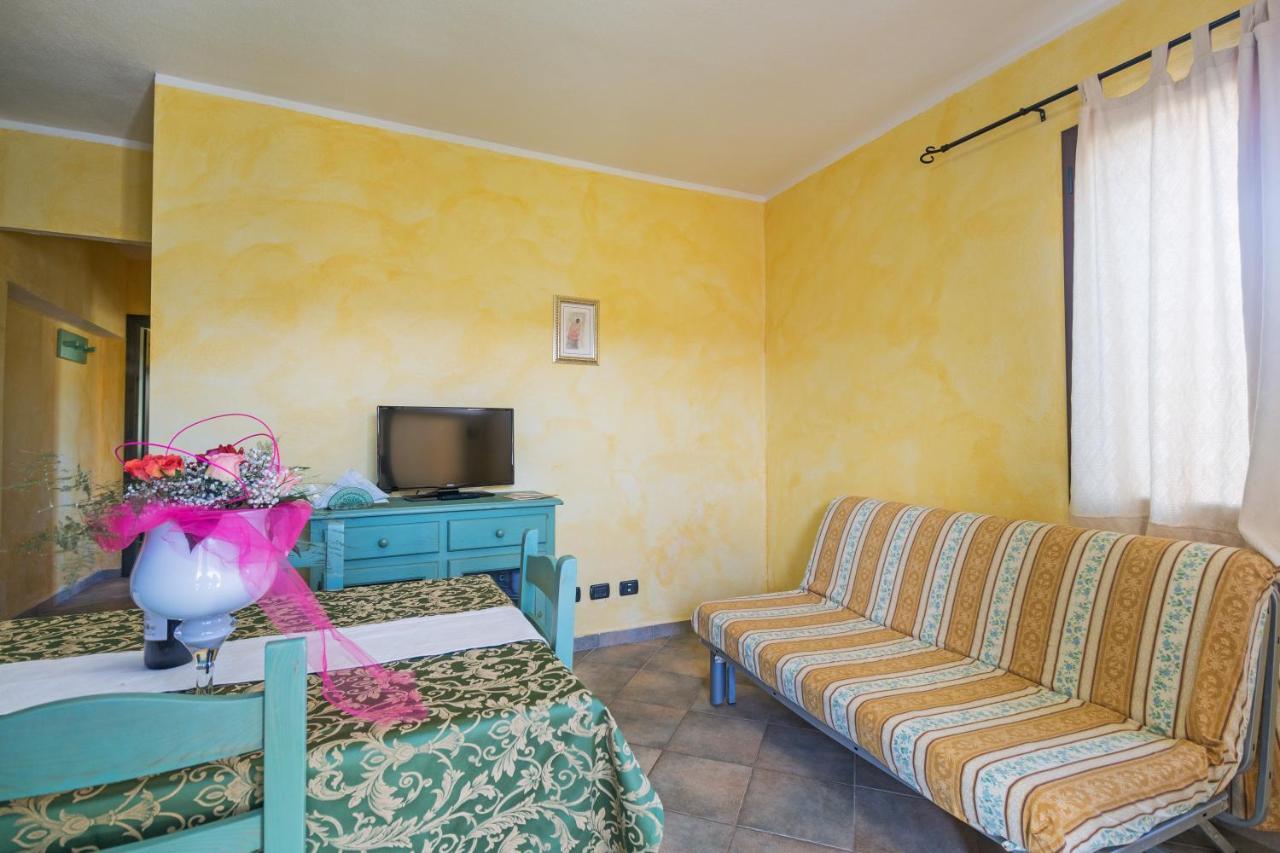 Appartamento Gli Ontani Cala Liberotto Exteriör bild