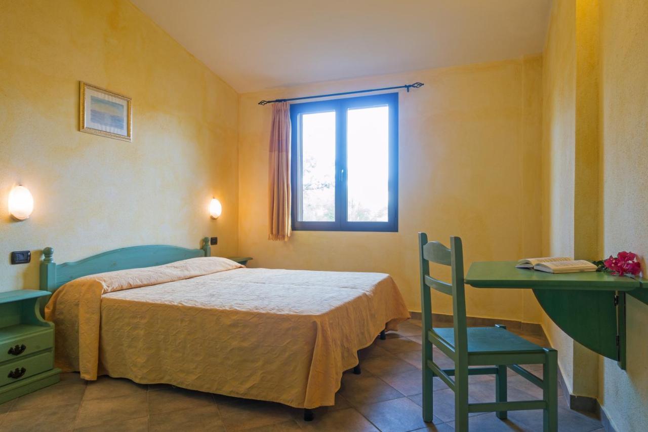 Appartamento Gli Ontani Cala Liberotto Exteriör bild