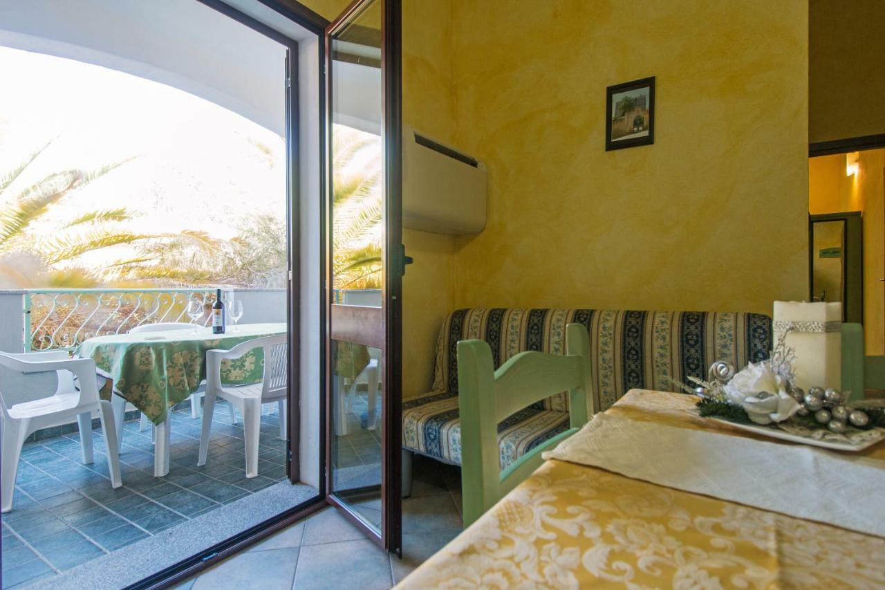 Appartamento Gli Ontani Cala Liberotto Exteriör bild