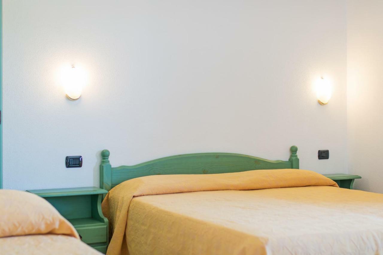 Appartamento Gli Ontani Cala Liberotto Exteriör bild