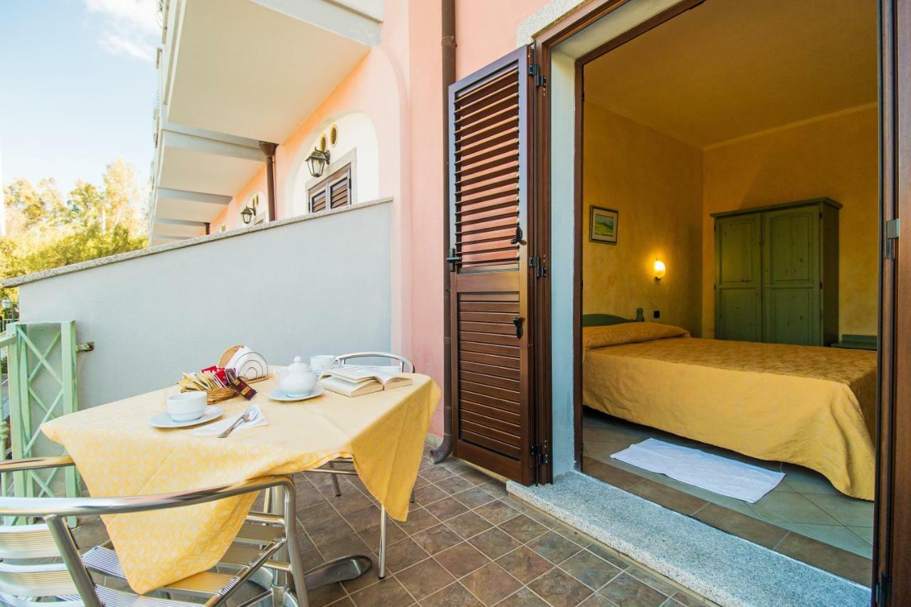 Appartamento Gli Ontani Cala Liberotto Exteriör bild